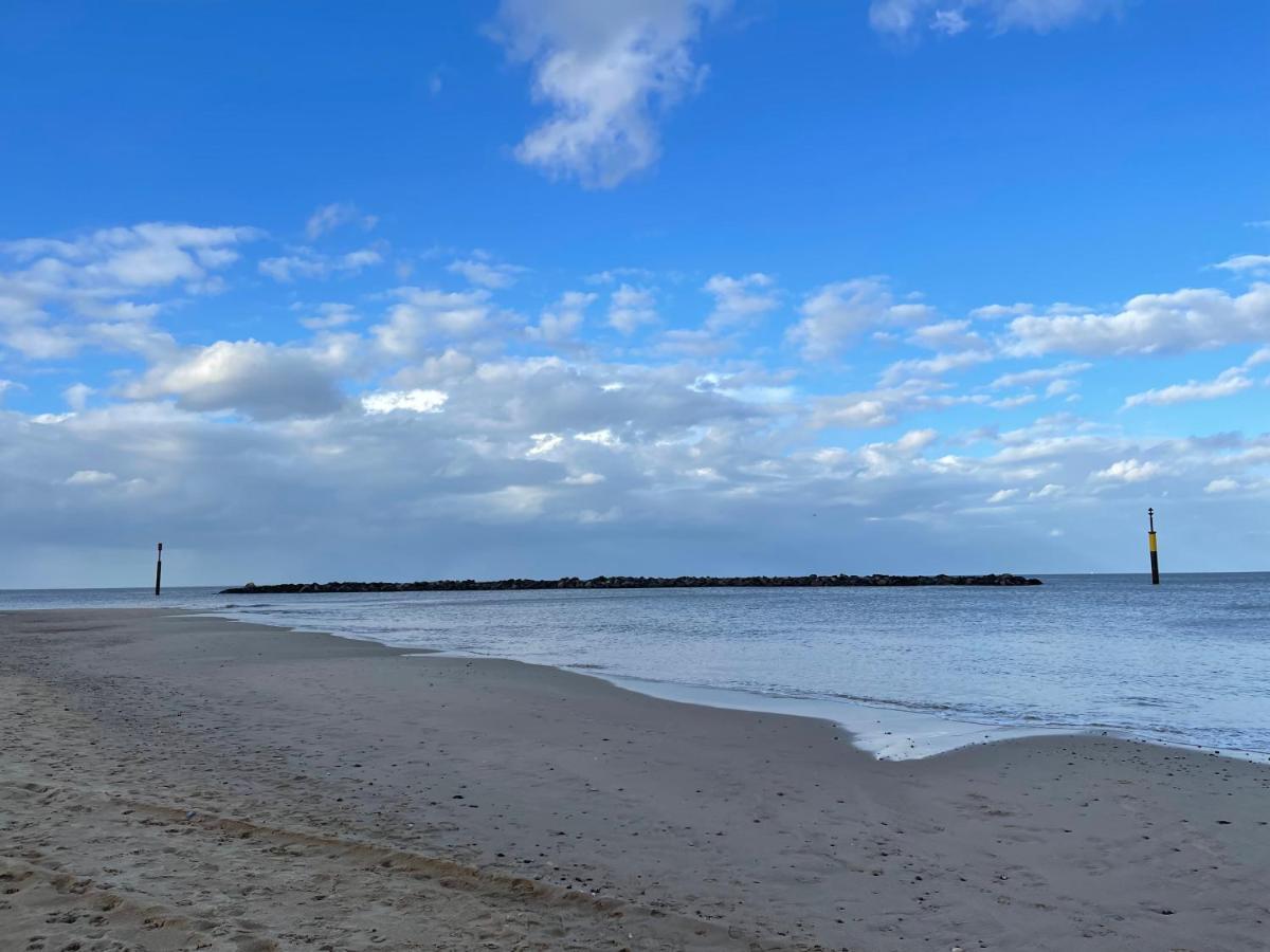 Вілла Coastal Terrace Dogs Welcome Optional Hot Tub Sea Palling Екстер'єр фото